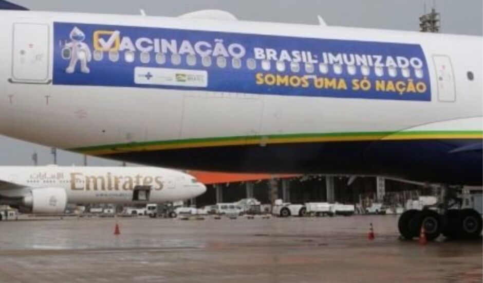 Governo confirma que vacinas da Índia chegam ao Brasil nesta sexta-feira (22)