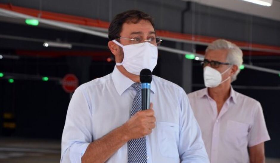 Sérgio Longen em coletiva de imprensa sobre o projeto de Lei para a compra do imunizante