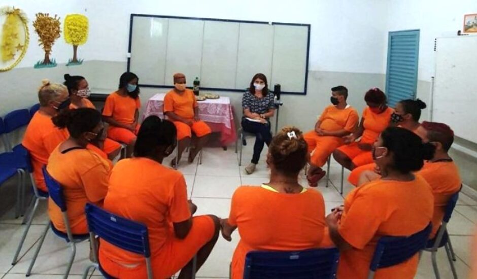 Reunião ocorre no Estabelecimento Penal Feminino de Três Lagoas