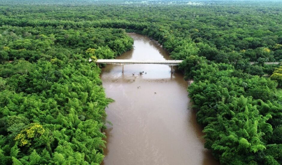 Rio Miranda pode invadir casa de ribeirinhos na região pantaneira se chover mais entre hoje e amanhã