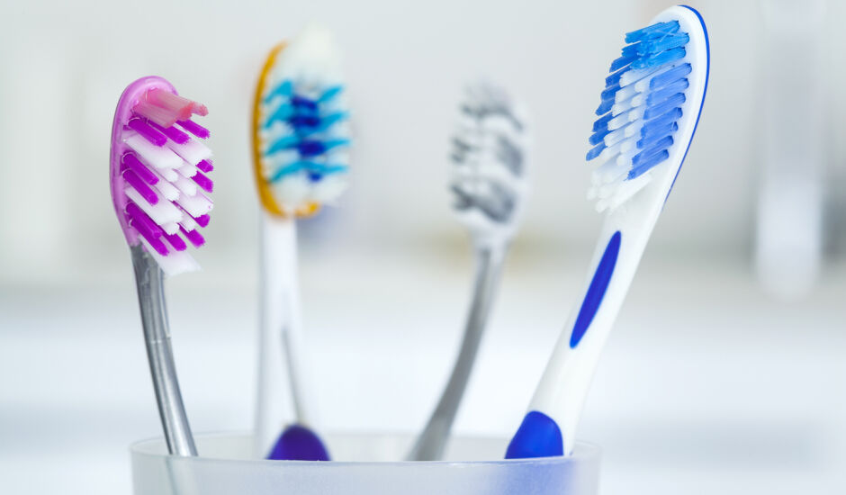 Cuidados com higiene bucal podem ainda evitar o contágio da doença entre familiares