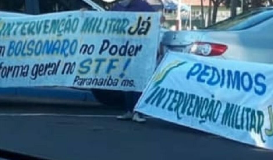 Segundo uma participante, o movimento vem acontecendo em todo o brasil nas cidades onde há quartéis e brigadas do Exercito Brasileiro