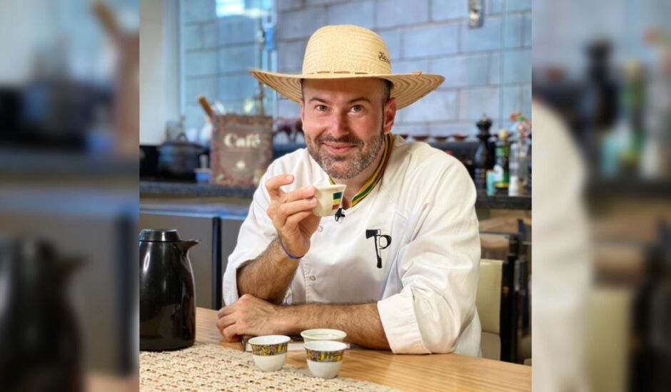 O Chef Paulo Machado traz dicas desde a escolha do grão até a forma de fazer o seu cafezinho diário