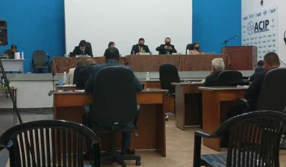 Na segunda-feira (12) foi realizada a 10ª sessão ordinária da Câmara de Vereadores de Paranaíba.