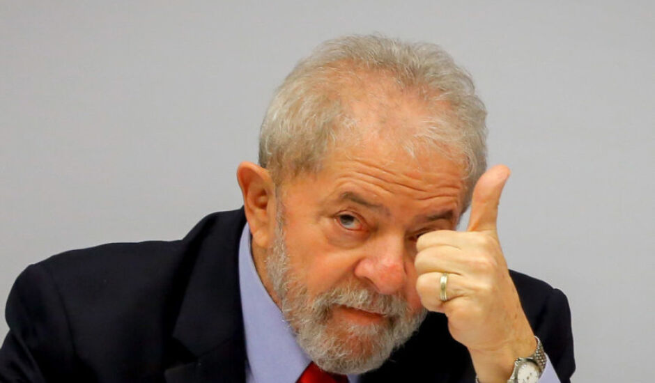 O ex-presidente Lula busca por apoio político
