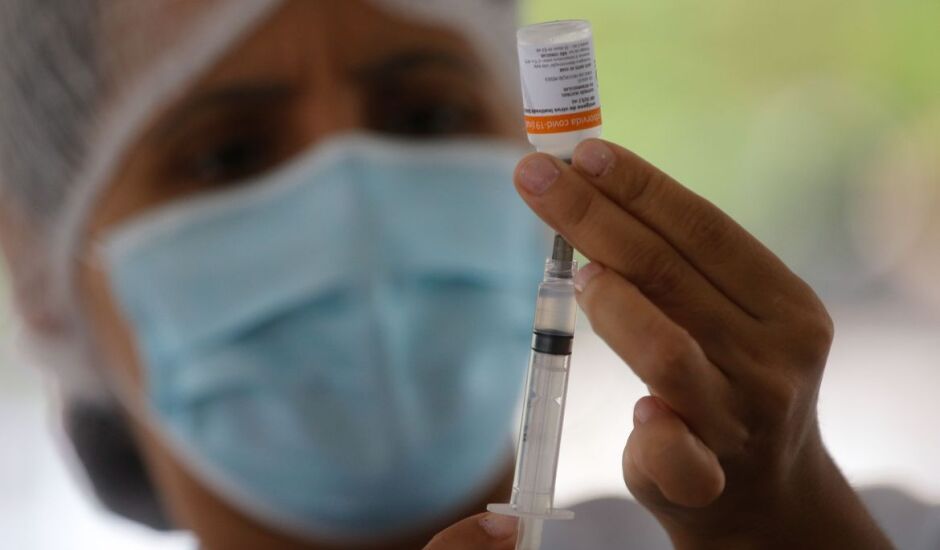 A Prefeitura de Parnaíba ampliou a vacinação contra a Covid para a população com idade acima de 50 anos.