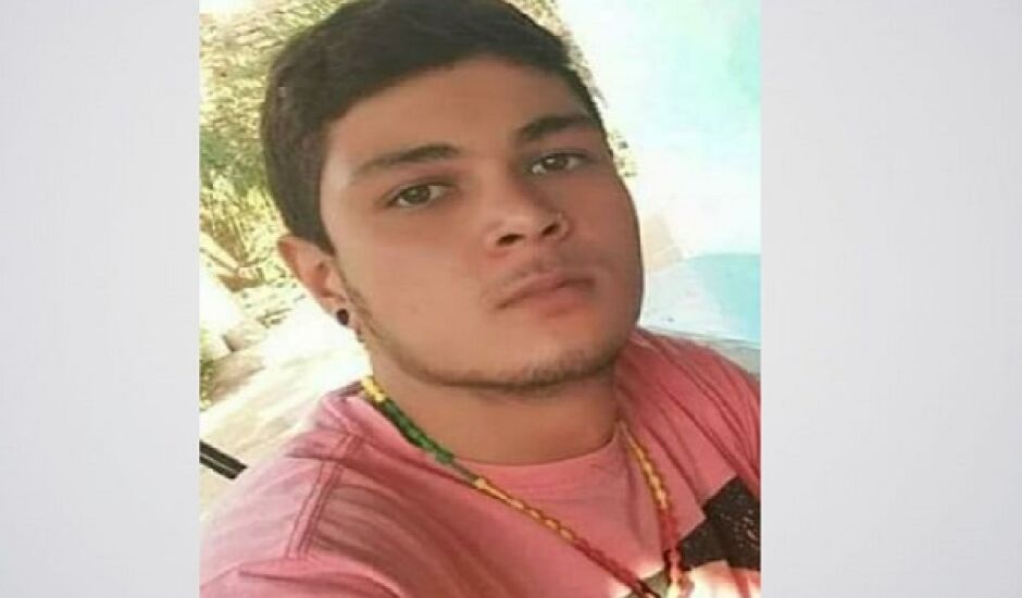 Willian Garcia Silva, 22 anos, morreu após ser esfaqueado pelo irmão