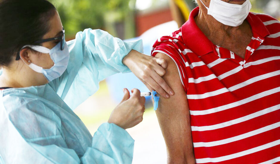 Índice considera total de doses aplicadas em 16 pontos de vacinação de Três Lagoas