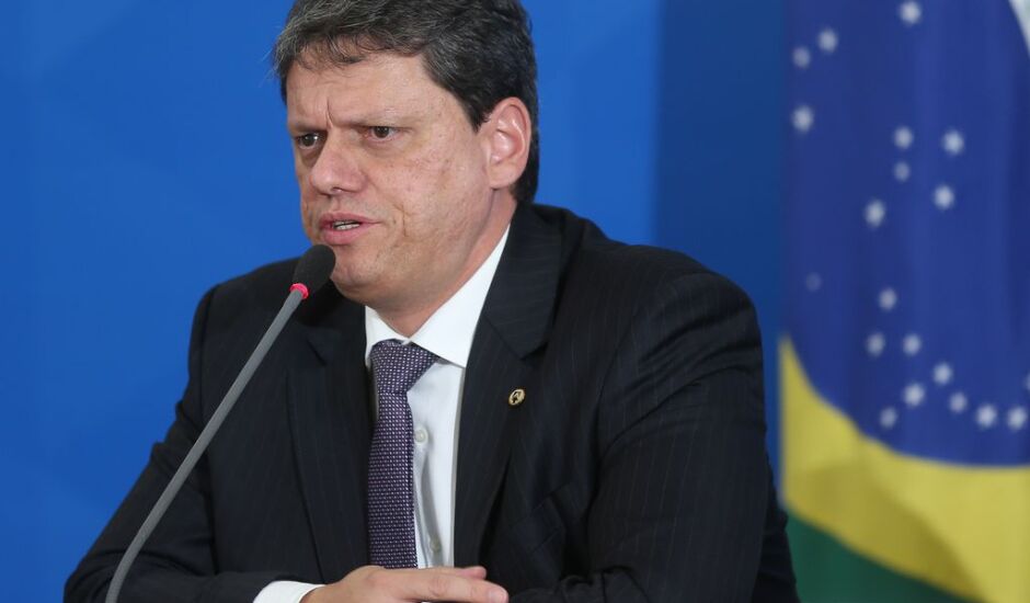 Tarcísio de Freitas é o terceiro ministro a visitar o estado nos últimos 15 dias.