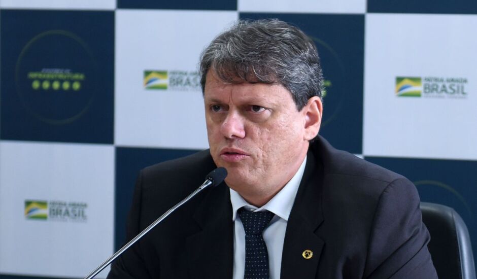 Ministro Tarcísio de Freitas virá a Capital para entrega simbólica de aeroporto