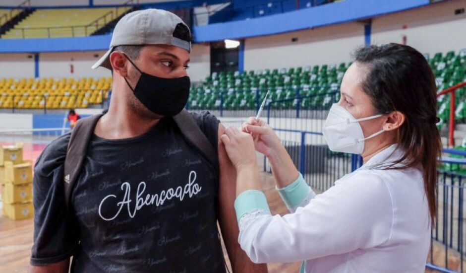 Vacinação contr a Covid 19 segue hoje em Campo Grande