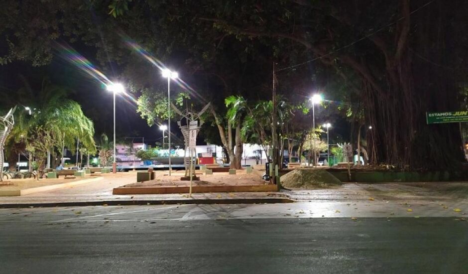 Praça da República, região central de Paranaíba (MS)