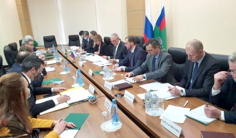 ministra se reuniu com autoridades e empresários da Rússia para tratar da exportação de fertilizantes
