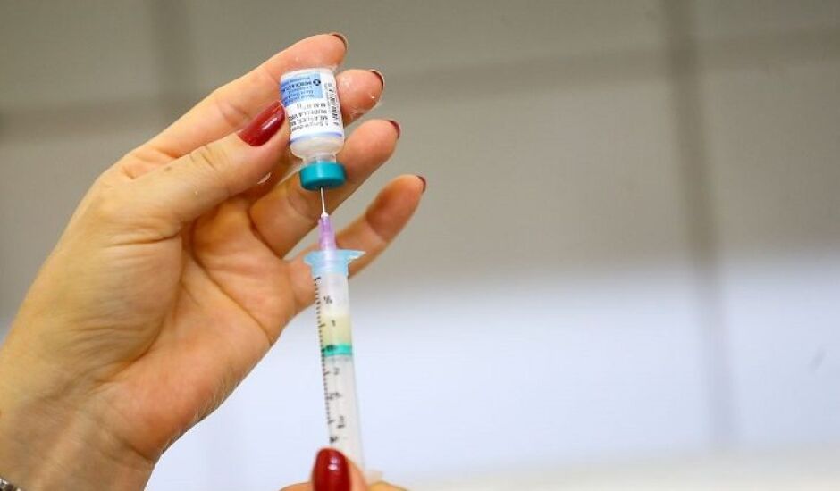 Drive, Seleta e Unidades de Saúde aplicam as três doses do imunizante nesta terça-feira (16)