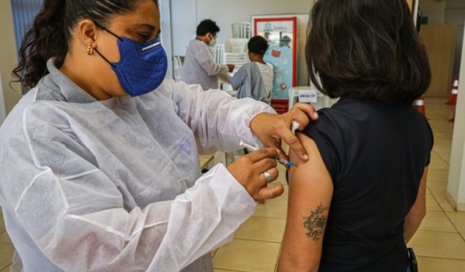 As vacinas estão disponíveis na Central de Imunização e nos postos de saúde, em Três Lagoas.