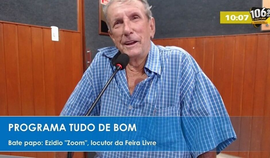 Ezidio Pereira, popular "Zoom", nos estúdios da Cultura FM Paranaíba 106,3MHz