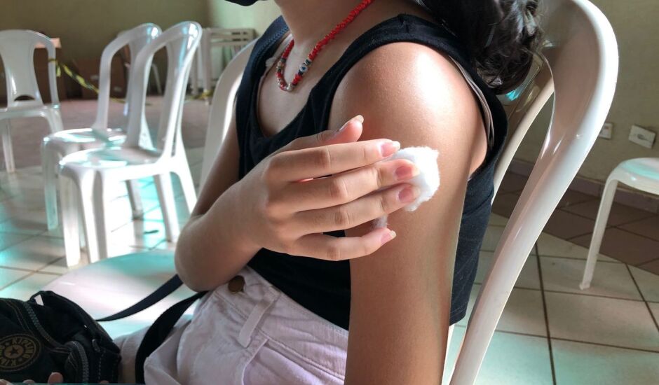 Anvisa autorizou, nesta quinta-feira, a aplicação do imunizante em pessoas de 6 a 17 anos de idade.