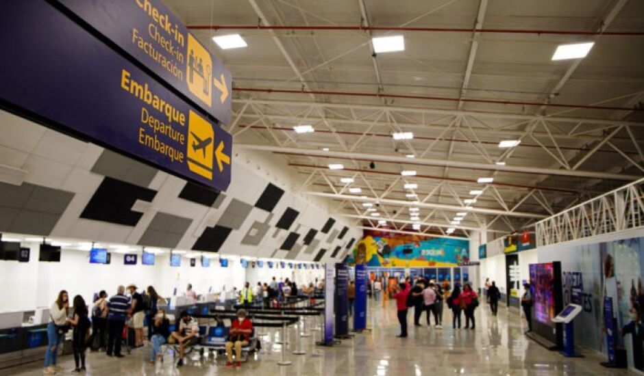 Saguão do Aeroporto de Campo Grande, com reforma parcialmente entregue