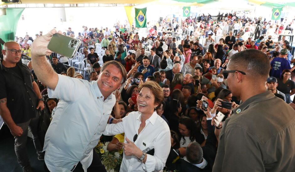 A ex-ministra Tereza Cristina (PP), acompanhou Bolsonaro na visita a Campo Grande, inclusive na garupa do presidente durante motociata