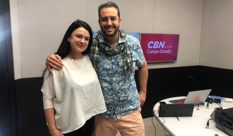 Jornalista gaúcha Tati Feldens e o chef sergipano, professor da UFRJ, Moacir Sobral