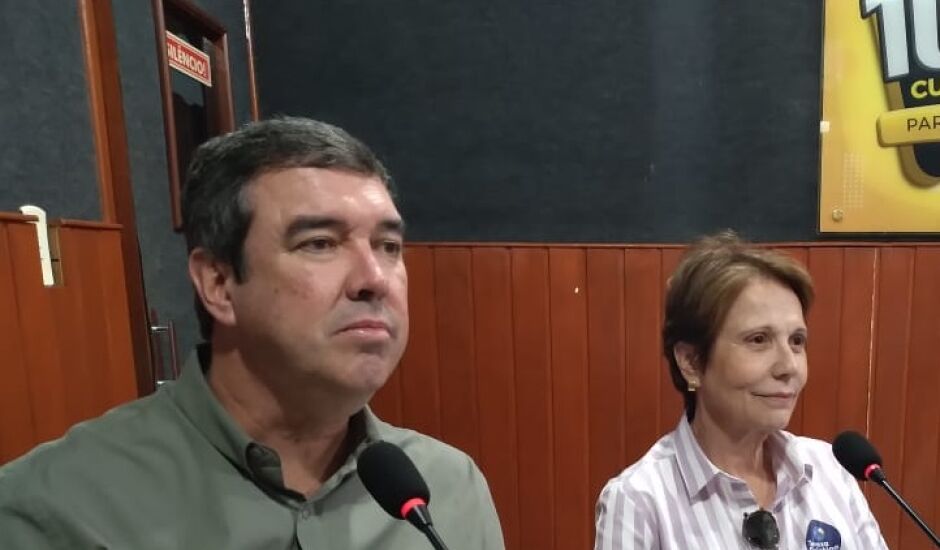 Eduardo Riedel, candidato do PSDB ao Governo do Estado, acompanhado da ex-ministra e candidata ao Senado, Teresa Cristina (PP) p0articiparam no programa Tudo de Bom