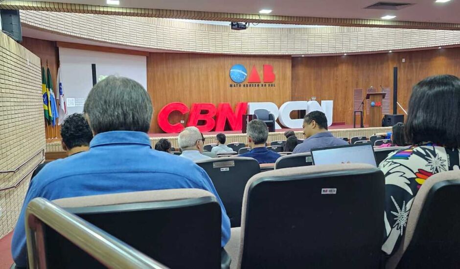 Público vai chegando ao auditório da OAB para a palestra do futurista e pesquisador, Gui Rangel
