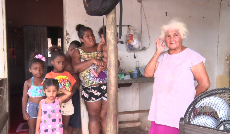 Com cinco filhos e marido desempregado, mulher pede ajuda, JPNews Três  Lagoas