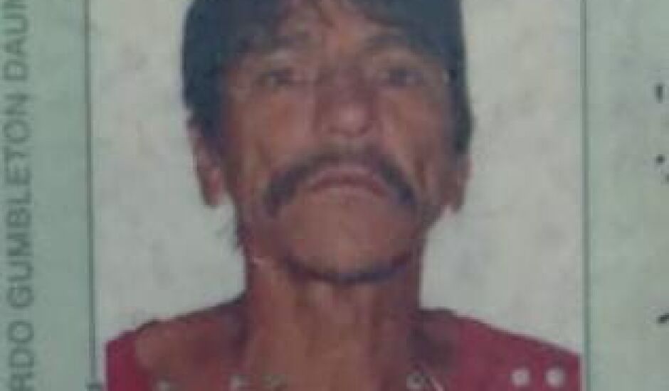  A vítima foi identificada como José Américo Rocha Ribeiro, de 65 anos. 