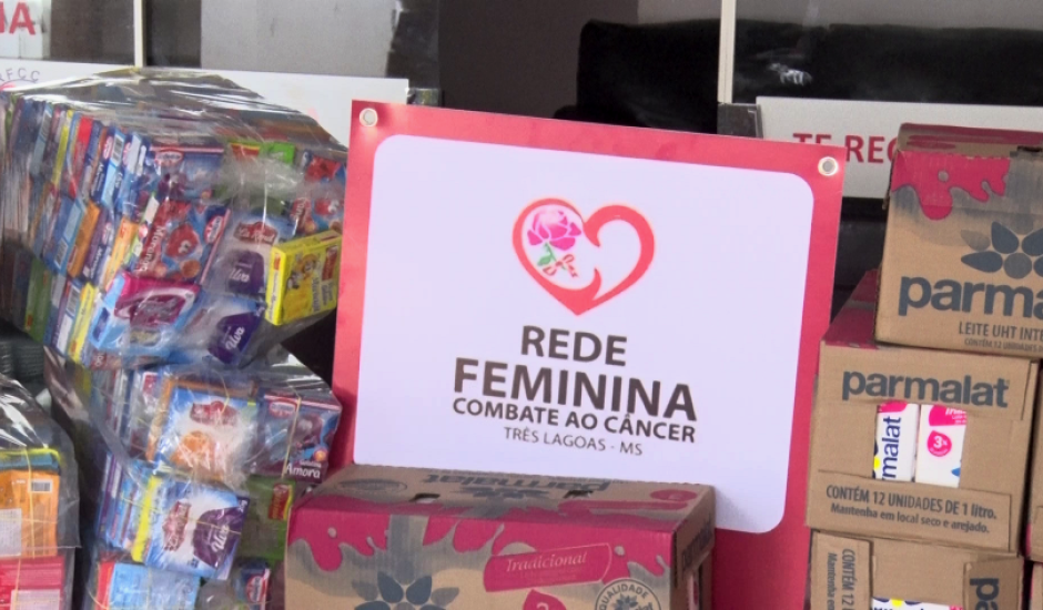 Gelatinas, caixas de leite, fraldas e brinquedos foram doados para instituições assistenciais de Três Lagoas.