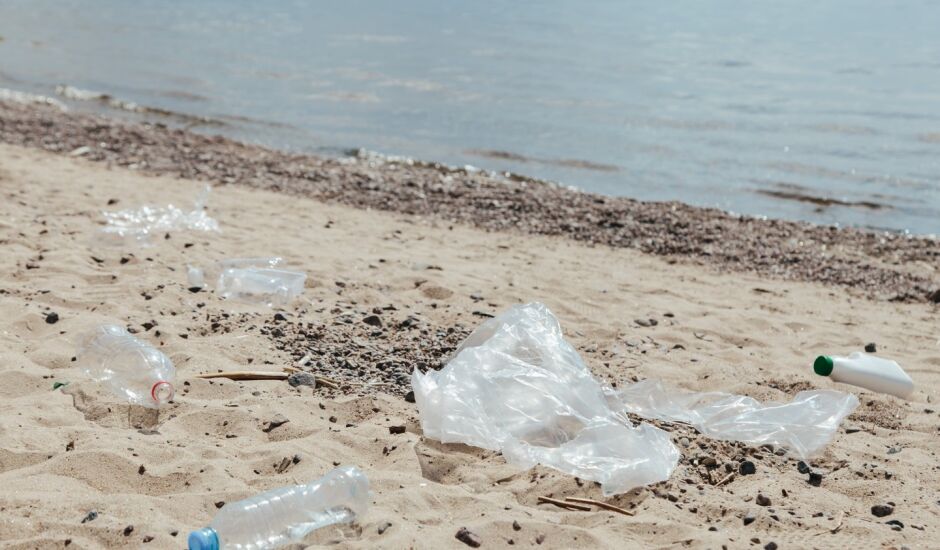 Volume de plástico na natureza é um dos grandes problemas ambientais de hoje