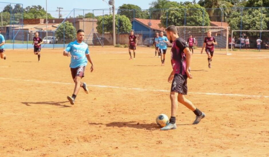 futebol > Copa das Comunidades reuniu 52 equipes de todos os bairros de Três Lagoas.