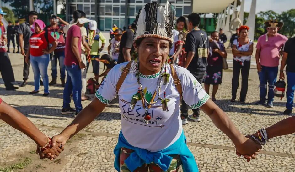 Indígenas de MS protestando em Brasília