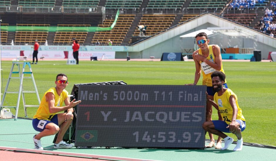 Jacques com os guias, Antônio Henrique Lima e Guilherme Santos