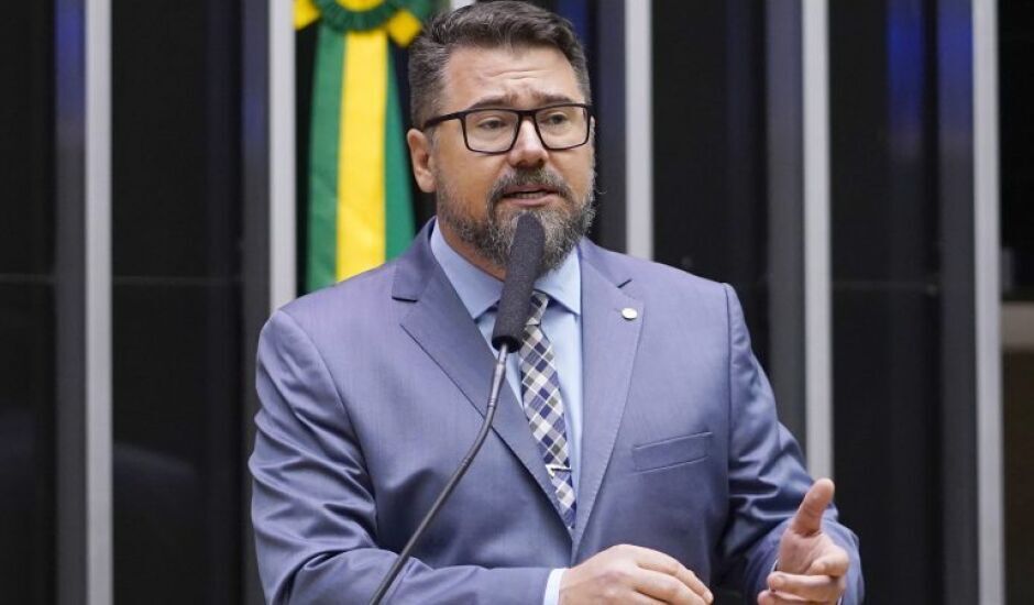 Deputado Federal, Marcos Pollon surpreendeu as lideranças anunciando o apoio de Bolsonaro ao Tenente Portela.