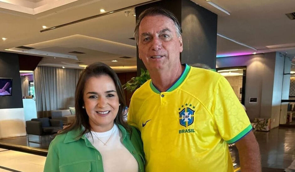 Prefeita Adriane Lopes e Bolsonaro em encontro realizado em abril deste ano