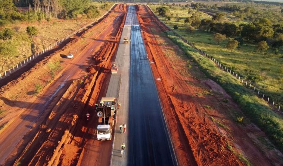 Na região Norte, trecho do contorno já começou a receber pavimentação em concreto.