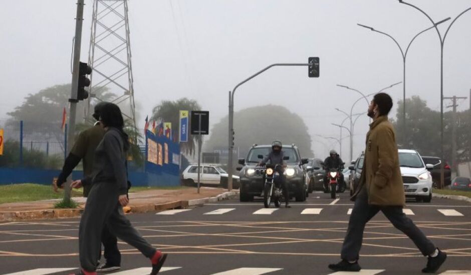 Em Campo Grande, a capital, os termômetros começaram o dia marcando 17°C, com máxima de 28°C nos horários mais quentes