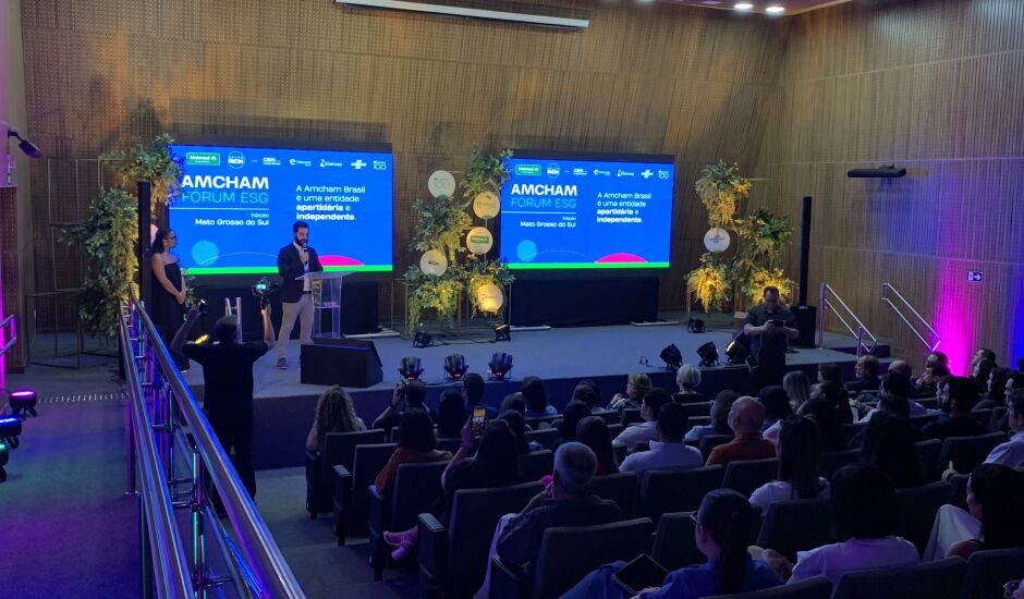 Encontro foi realizado no auditório da Faculdade Senai da Construção