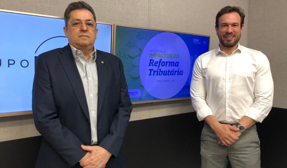 Otacílio Nunes e Rodrigo Falco no estúdio da rádio CBN-CG