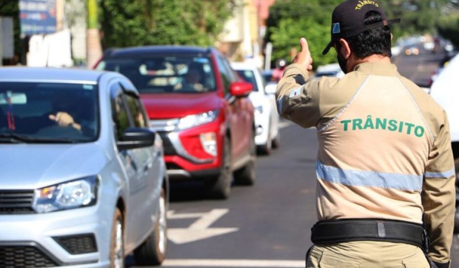 Imprudência ao volante é o principal motivo das infrações registradas em ruas e avenidas de Três Lagoas, segundo a PM