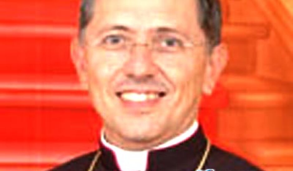 Bispo auxiliar Eduardo Pinheiro da Silva