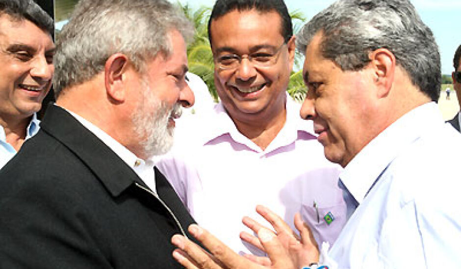 André Puccinelli comentou com o presidente Lula, em Corumbá, que o Estado vem perdendo mensalmente de R$ 20 a R$ 27 milhões com a redução do consumo de gás boliviano