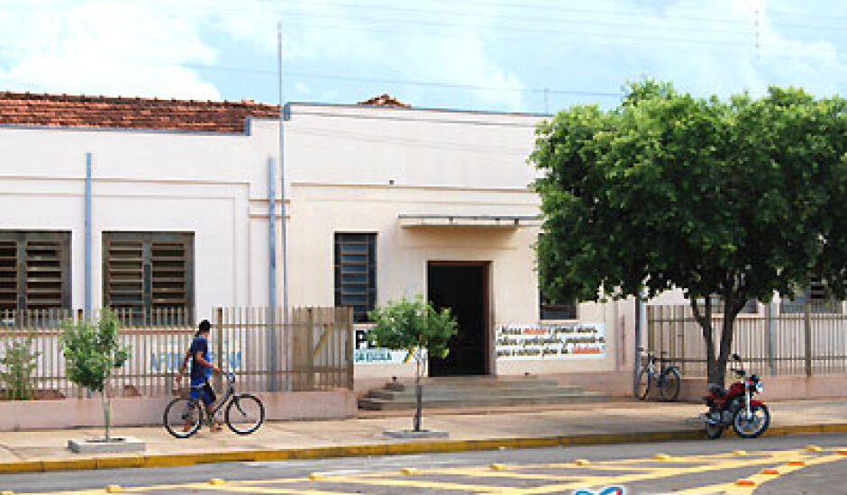 Na Escola Estadual Afonso Pena, foi desativado todo o  período noturno 