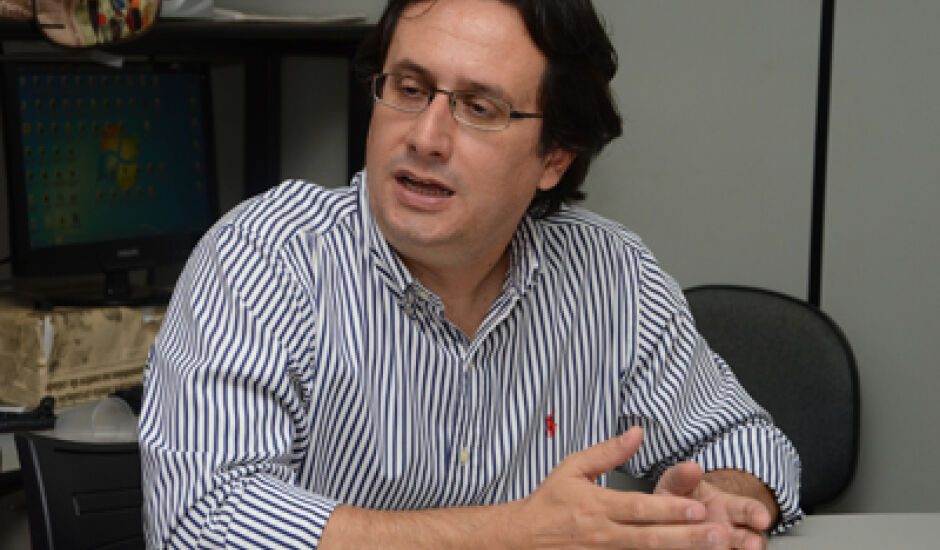 Marco Túlio Murano Garcia visitou a redação do Jornal do Povo
