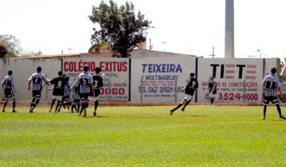 Rodada teve duas partidas no Madrugadão (foto) e uma no distrito de Arapuá