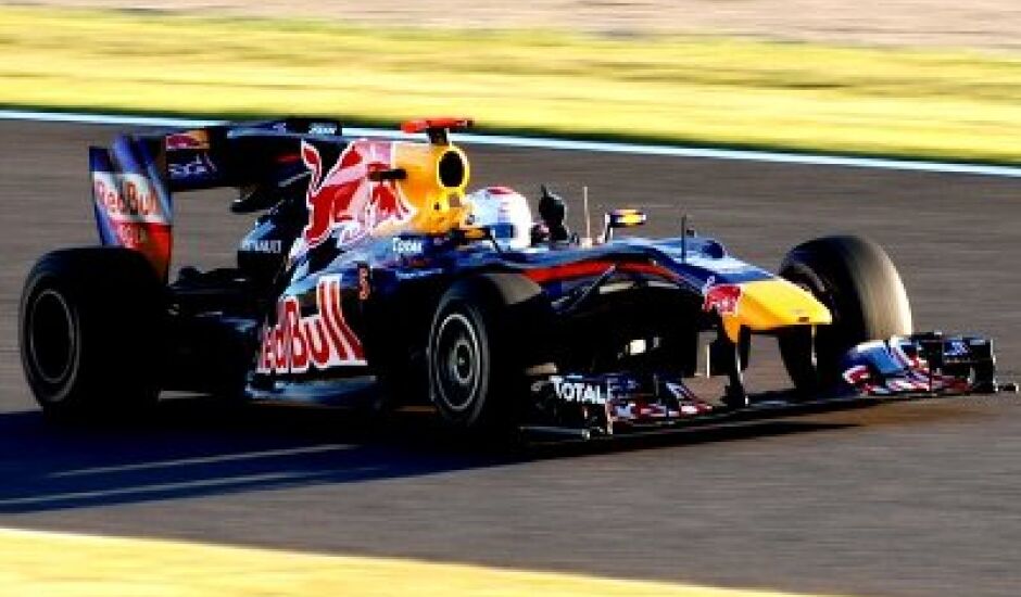 Vettel comemorando a vitória na edição de 2010 do GP do Japão