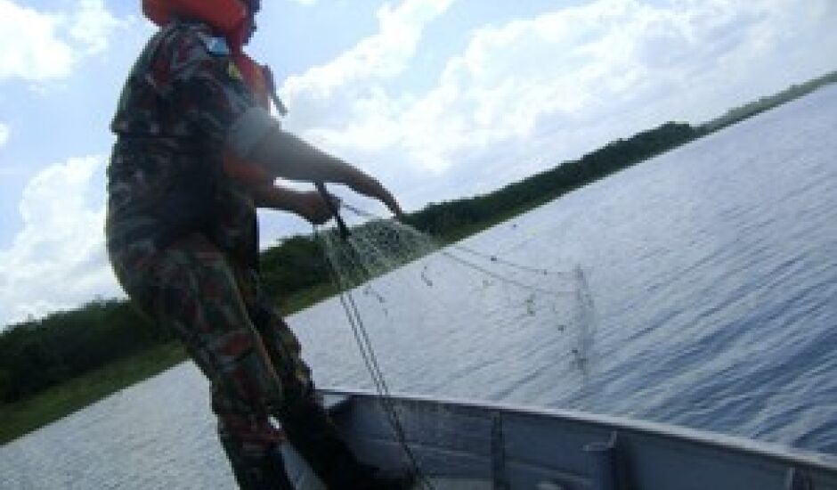PMA apreendeu 800 m de rede de pesca nos rios Paranaíba e Aporé