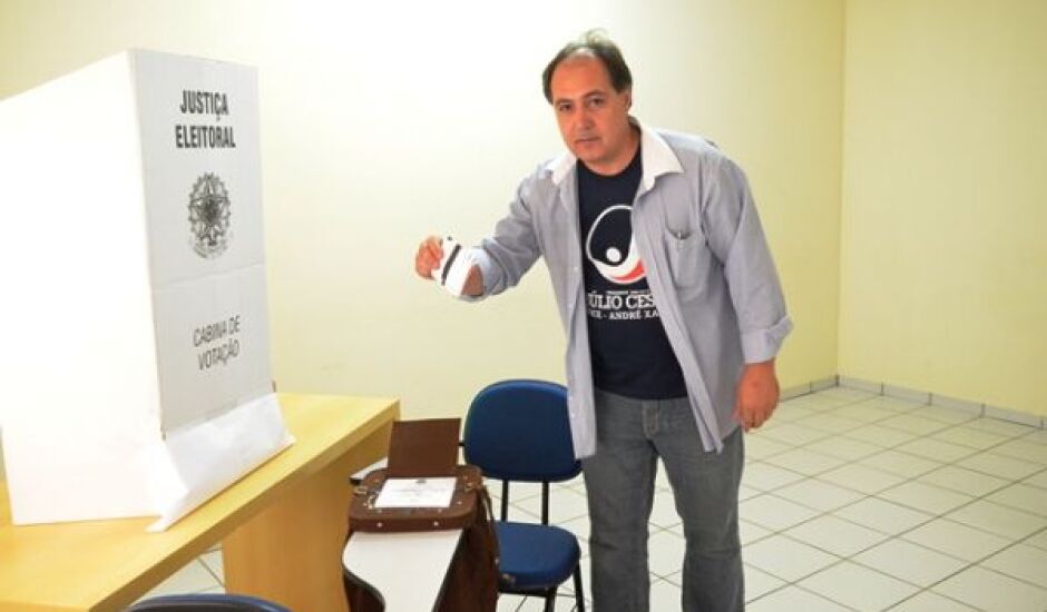 Luiz Henrique Gusmão registrou seu voto pela manhã