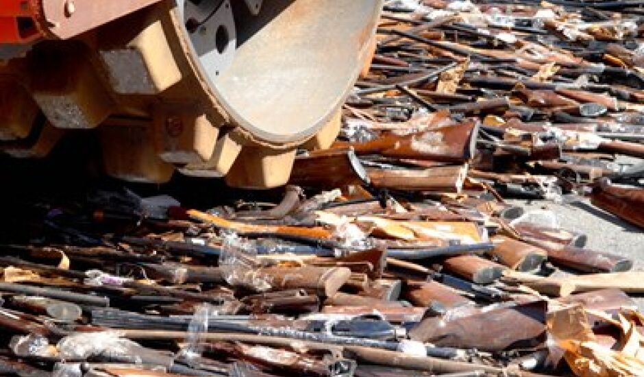 Foram destruídas mais de 63 mil armas entre 2011 e 2012