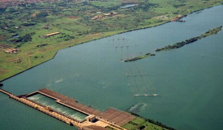 Hidrelétrica de Ilha Solteira é a primeira usina no curso do rio Paraná, seguida por Jupiá e Porto Primavera 